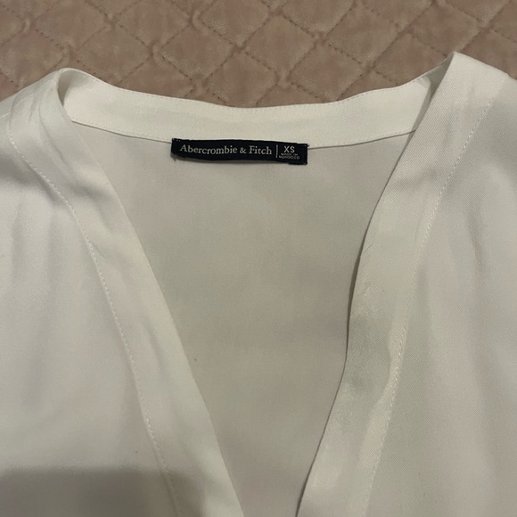Abercrombie Women's White Button-Down Top Tie Front XS - Picture 4 of 15